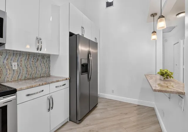 Photo 3 of Single family home for sale at 1971 Discovery Cir E, Deerfield Beach, FL 33442 | MLS# B26067406 | Listing updated on 2026-09-13