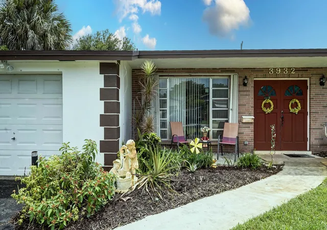 Photo 2 of Sale Pending at 3932 Adams St, Hollywood, FL 33021 | MLS# B26067422 | Listing updated on 2026-09-27