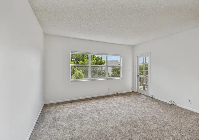Photo 3 of Condo for sale at 6731 Cypress Rd #Unit 402, Plantation, FL 33317 | MLS# B26067468 | Listing updated on 2026-09-23