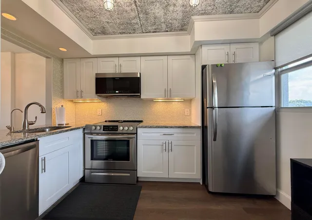 Photo 2 of Condo for sale at 102 Royal Pk Dr #4C, Oakland Park, FL 33309 | MLS# B26067482 | Listing updated on 2026-09-14