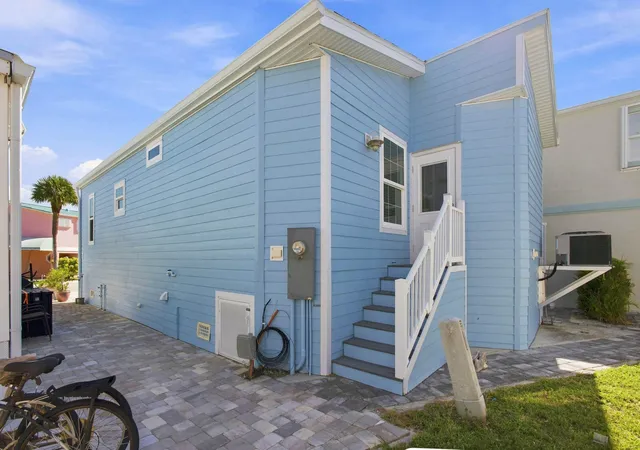Photo 42 of Single family home for sale at 445 Nettles Blvd, Jensen Beach, FL 34957 | MLS# B26067654 | Listing updated on 2026-10-02