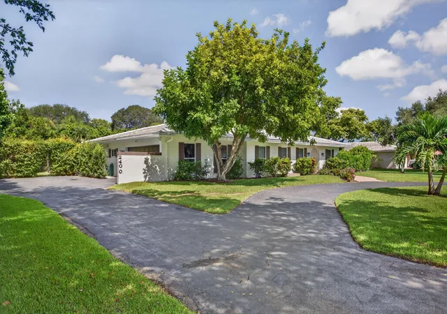 Photo 3 of Single family home for sale at 2400 Nw 105th Ter, Coral Springs, FL 33065 | MLS# B26067678 | Listing updated on 2026-09-16