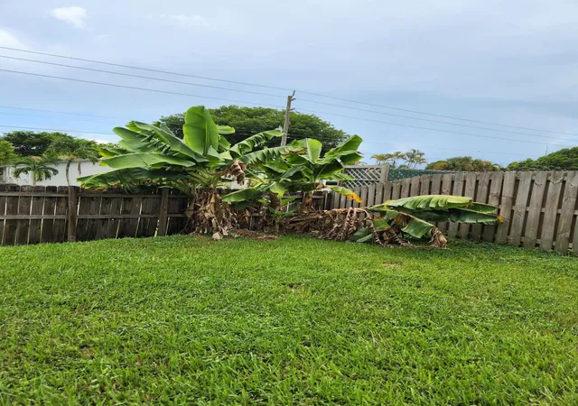 Photo 2 of Single family home for sale at 1000 Sw 133Rd Ter, Davie, FL 33325 | MLS# B26067869 | Listing updated on 2026-10-05