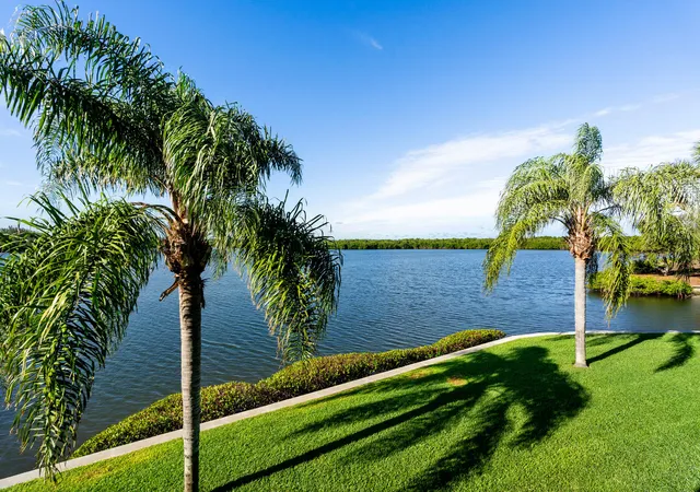 Listing Photo 5 - Condo for sale in building located at 5151 Hwy A1A, Indian River Shores, FL 32963 - Unit #114