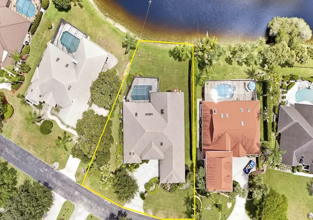 Photo 3 of Single family home for sale at 18691 Se Lakeside Wy, Jupiter, FL 33469 | MLS# B26067922 | Listing updated on 2026-09-16