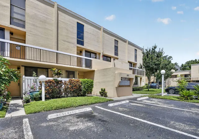 Photo 3 of Condo for sale at 2931 Sw 87th Ter #1922, Davie, FL 33328 | MLS# B26068081 | Listing updated on 2026-09-13