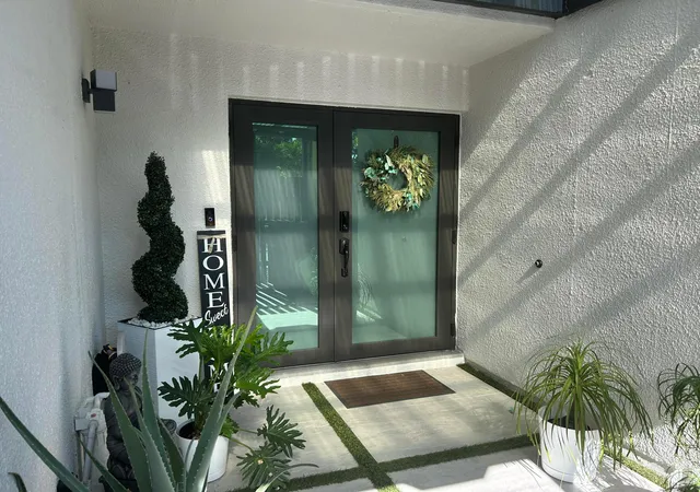 Photo 3 of Townhouse for sale at 1390 E Golfview Dr, Pembroke Pines, FL 33026 | MLS# B26068226 | Listing updated on 2026-09-16