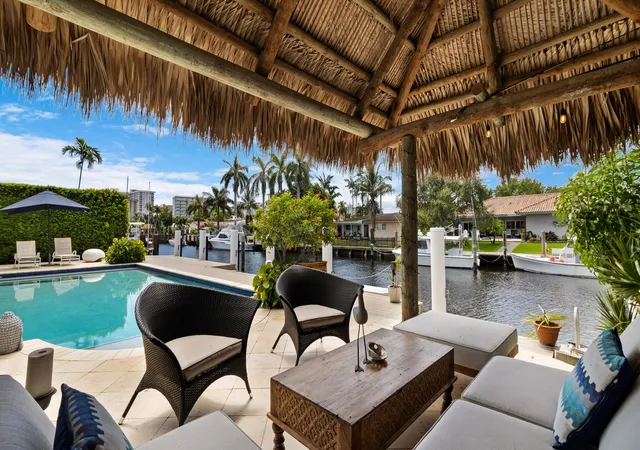 Photo 2 of Single family home for sale at 2750 Ne 8th Ct, Pompano Beach, FL 33062 | MLS# B26068346 | Listing updated on 2026-09-13