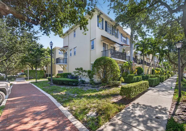 Photo 3 of Townhouse for sale at 169 Cat Rock Ln, Jupiter, FL 33458 | MLS# B26068378 | Listing updated on 2026-09-15