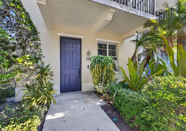 Photo 4 of Townhouse for sale at 169 Cat Rock Ln, Jupiter, FL 33458 | MLS# B26068378 | Listing updated on 2026-09-15