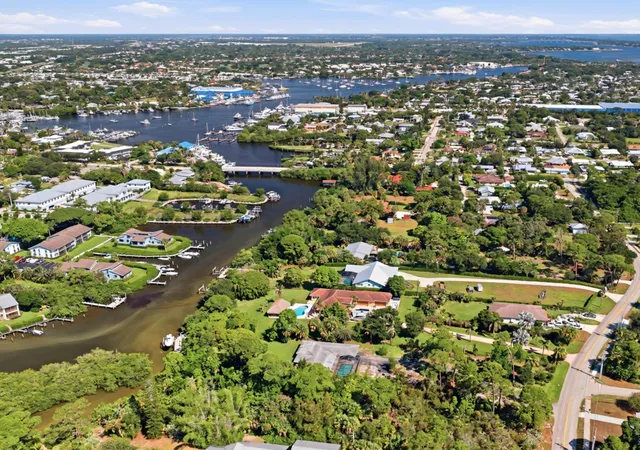 Photo 31 of Single family home for sale at 4916 Se Manatee Cove Rd, Stuart, FL 34997 | MLS# B26068405 | Listing updated on 2026-09-23