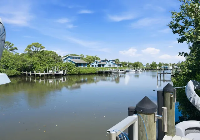 Photo 3 of Single family home for sale at 4916 Se Manatee Cove Rd, Stuart, FL 34997 | MLS# B26068405 | Listing updated on 2026-09-23
