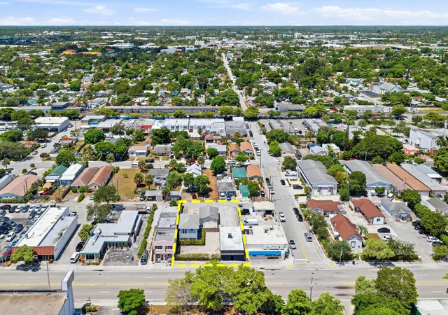 Photo 3 of House for sale at 523 N Dixie Hwy, Lake Worth Beach, FL 33460 | MLS# B26068415 | Listing updated on 2026-09-23
