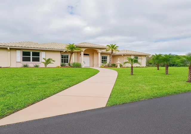 Photo 3 of Single family home for sale at 8671 155th Pl N, Palm Beach Gardens, FL 33418 | MLS# B26068435 | Listing updated on 2026-09-15