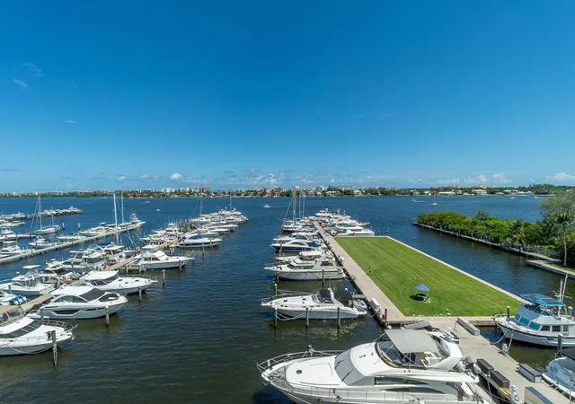 Photo 3 of Condo for sale at 806 E Windward Wy #524, Lantana, FL 33462 | MLS# B26068484 | Listing updated on 2026-09-23