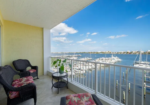 Photo 4 of Condo for sale at 806 E Windward Wy #524, Lantana, FL 33462 | MLS# B26068484 | Listing updated on 2026-09-23