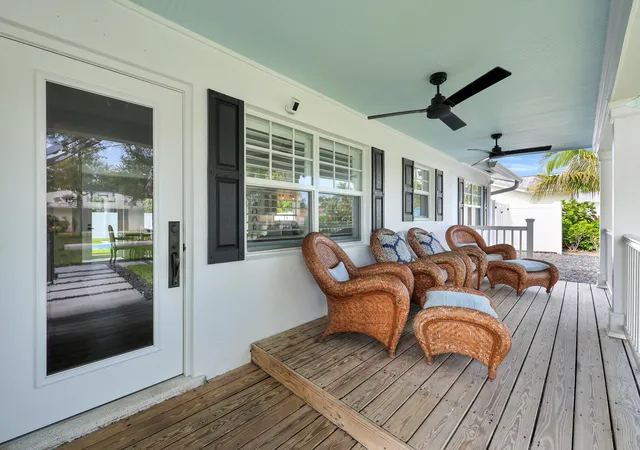 Photo 3 of Sale Pending at 8 Windsor Rd W, Jupiter, FL 33469 | MLS# B26068543 | Listing updated on 2026-09-16