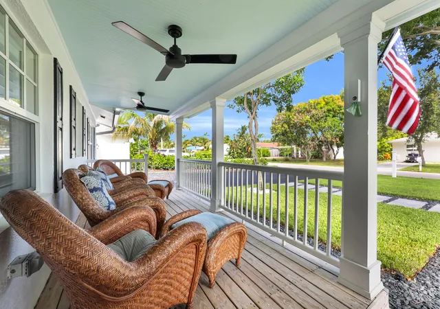 Photo 4 of Sale Pending at 8 Windsor Rd W, Jupiter, FL 33469 | MLS# B26068543 | Listing updated on 2026-09-16