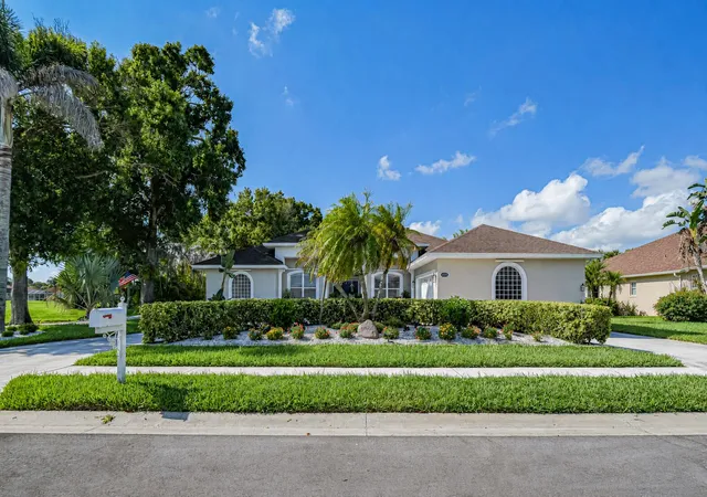 Photo 2 of Single family home for sale at 6545 35th Ln, Vero Beach, FL 32966 | MLS# B26068732 | Listing updated on 2026-10-07