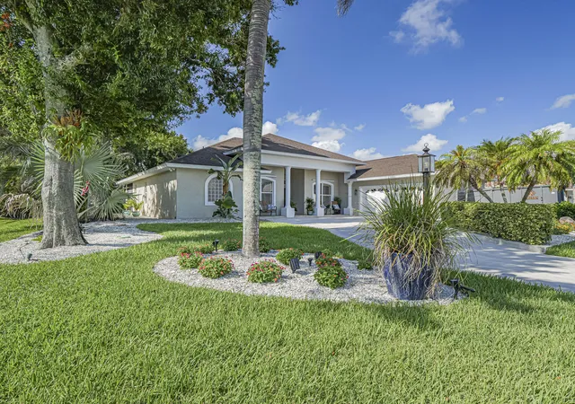 Photo 3 of Single family home for sale at 6545 35th Ln, Vero Beach, FL 32966 | MLS# B26068732 | Listing updated on 2026-10-07