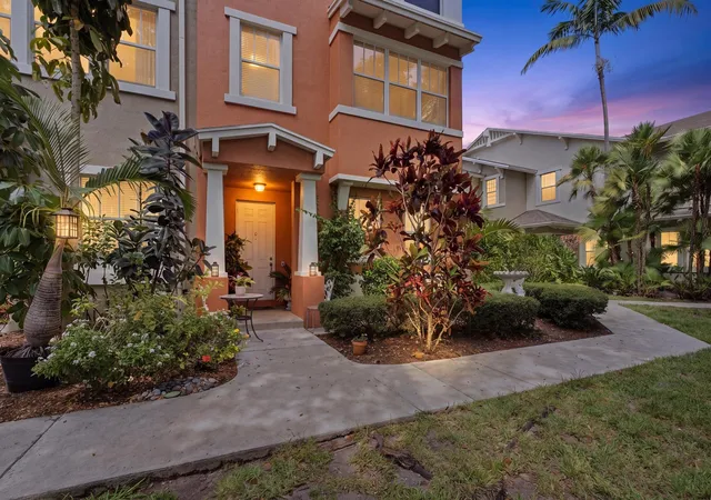 Photo 2 of Sale Pending at 960 Millbrae Ct #6, West Palm Beach, FL 33401 | MLS# B26068744 | Listing updated on 2026-09-15