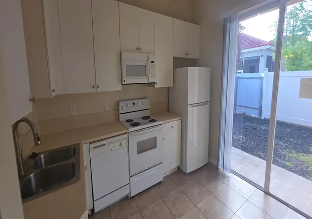 Photo 2 of Single family home for sale at 2110 Ne 37th Rd, Homestead, FL 33033 | MLS# B26068795 | Listing updated on 2026-09-14