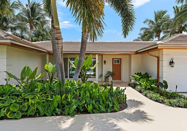 Photo 3 of Single family home for sale at 1051 Coral Wy, Singer Island, FL 33404 | MLS# B26068888 | Listing updated on 2026-09-13