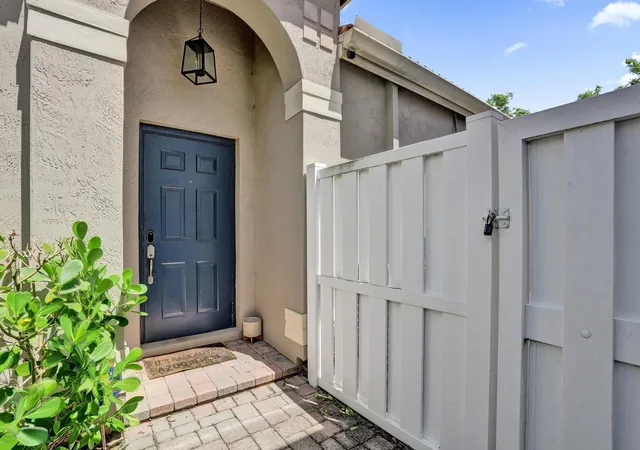 Photo 3 of Single family home for sale at 3932 Nw 62Nd Ct, Coconut Creek, FL 33073 | MLS# B26068927 | Listing updated on 2026-09-13