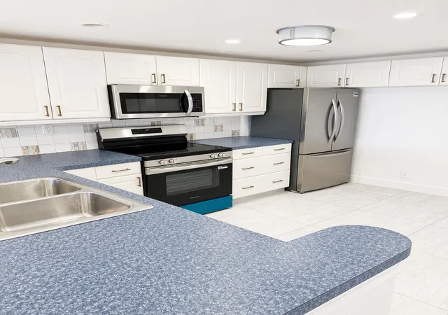 Photo 3 of Condo for sale at 7 Royal Palm Wy #505, Boca Raton, FL 33432 | MLS# B26068966 | Listing updated on 2026-09-14