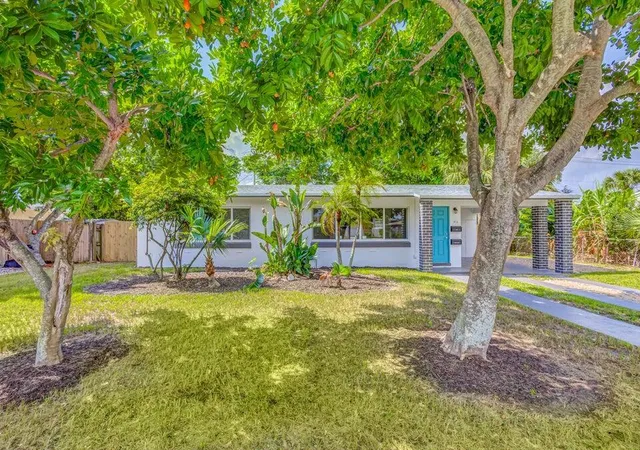Photo 3 of House for sale at 512 Bayberry Dr, Lake Park, FL 33403 | MLS# B26068985 | Listing updated on 2026-09-14