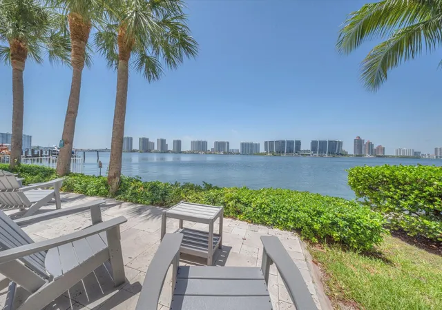 Photo 2 of Condo for sale at 18100 N Bay Rd #707, Sunny Isles Beach, FL 33160 | MLS# B26069006 | Listing updated on 2026-09-14