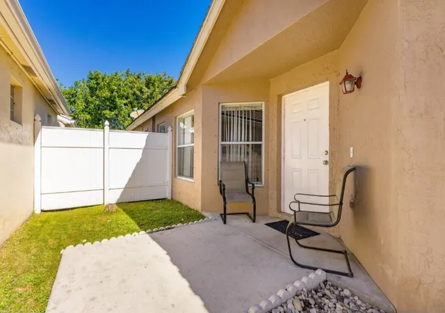 Photo 1 of Single family home for sale at 6179 Savannah Wy, Lake Worth, FL 33463 | MLS# B26069029 | Listing updated on 2026-10-07