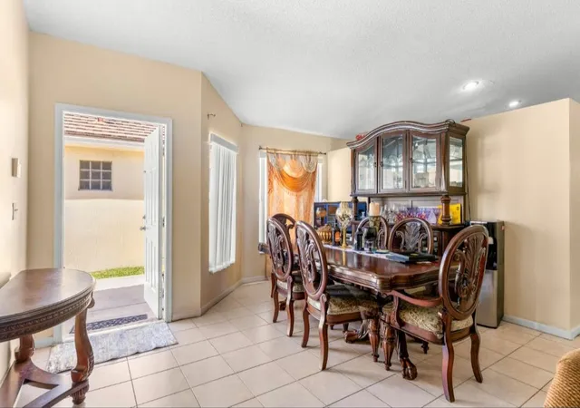 Photo 3 of Single family home for sale at 6179 Savannah Wy, Lake Worth, FL 33463 | MLS# B26069029 | Listing updated on 2026-10-07