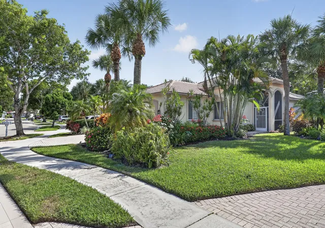 Photo 3 of Single family home for sale at 9106 Bay Point Cir, West Palm Beach, FL 33411 | MLS# B26069055 | Listing updated on 2026-09-14