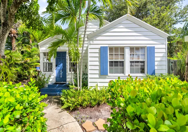 Photo 1 of Sale Pending at 609 Palm St, West Palm Beach, FL 33401 | MLS# B26068824 | Listing updated on 2026-10-06