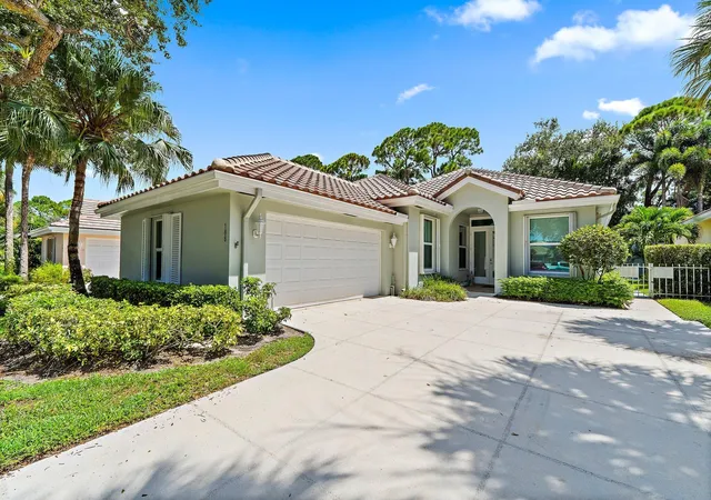 Photo 1 of Sale Pending at 188 S Hampton Dr, Jupiter, FL 33458 | MLS# B26069147 | Listing updated on 2026-09-13