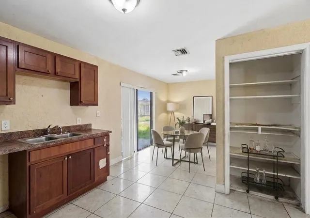 Photo 3 of Sale Pending at 6516 Sw 33rd St, Miramar, FL 33023 | MLS# B26069181 | Listing updated on 2026-09-15
