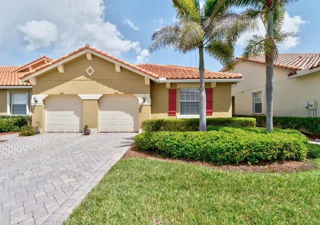 Single family home for sale at 6380 Oxford Cir #104D, Vero Beach, FL 32966 | MLS# B26069260