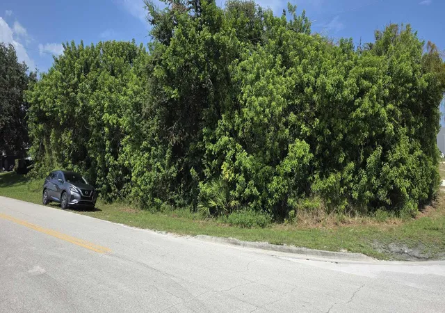 Photo 2 of Land for sale at 1330 4th Ave Sw, Vero Beach, FL 32962 | MLS# B26069269 | Listing updated on 2026-09-23