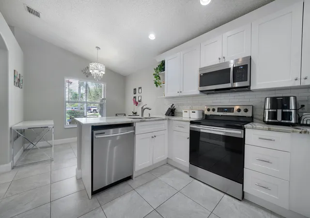 Photo 3 of Single family home for sale at 6376 Barton Creek Cir, Lake Worth, FL 33463 | MLS# B26069283 | Listing updated on 2026-09-14