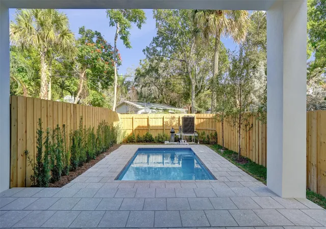 Photo 3 of Townhouse for sale at 606 Sw 7th Ave, Fort Lauderdale, FL 33315 | MLS# B26069307 | Listing updated on 2026-09-23