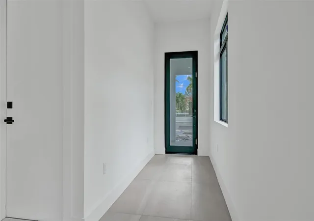 Photo 4 of Townhouse for sale at 606 Sw 7Th Ave, Fort Lauderdale, FL 33315 | MLS# B26069307 | Listing updated on 2026-09-23