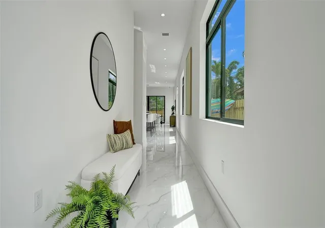 Photo 4 of Townhouse for sale at 608 Sw 7Th Ave, Fort Lauderdale, FL 33315 | MLS# B26069316 | Listing updated on 2026-09-23