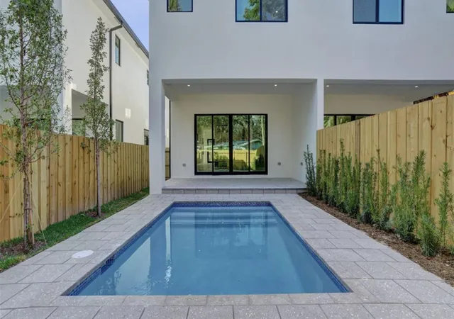 Photo 2 of Townhouse for sale at 606 608 Sw 7th Ave, Fort Lauderdale, FL 33315 | MLS# B26069342 | Listing updated on 2026-09-23