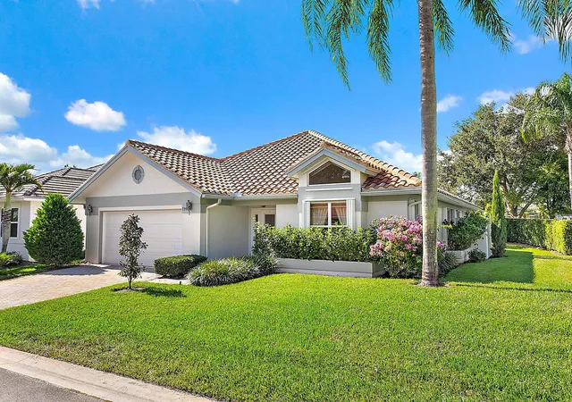 Photo 1 of Single family home for sale at 7998 Se Hempstead Cir, Hobe Sound, FL 33455 | MLS# B26069379 | Listing updated on 2026-09-13