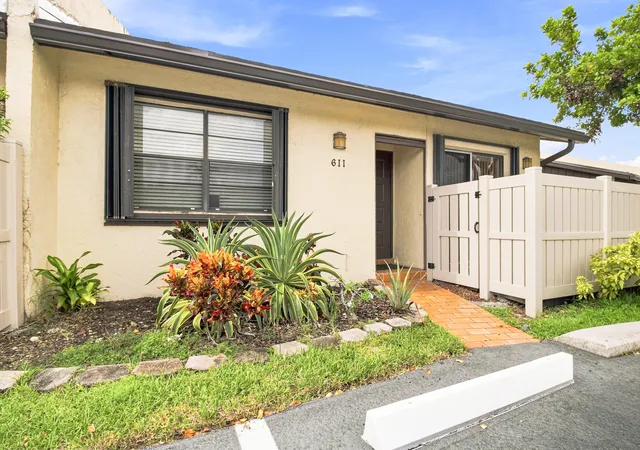 Photo 2 of Single family home for sale at 611 Banks Rd, Margate, FL 33063 | MLS# B26069409 | Listing updated on 2026-09-23
