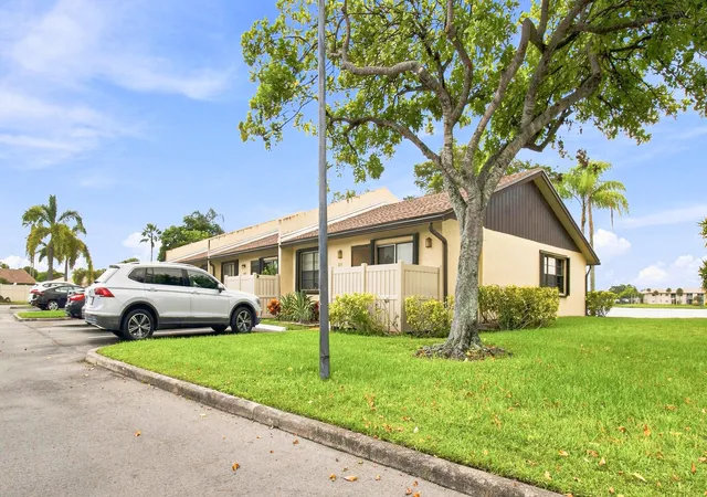 Photo 3 of Single family home for sale at 611 Banks Rd, Margate, FL 33063 | MLS# B26069409 | Listing updated on 2026-09-23