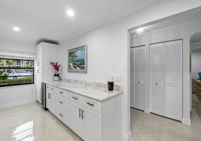 Listing Photo 5 - Condo for sale in building located at 34 Stratford Ln W, Boynton Beach, FL 33436 - Unit #C