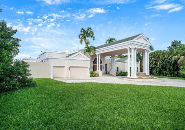 Photo 4 of Single family home for sale at 18161 Daybreak Dr, Boca Raton, FL 33496 | MLS# B26069483 | Listing updated on 2026-09-23