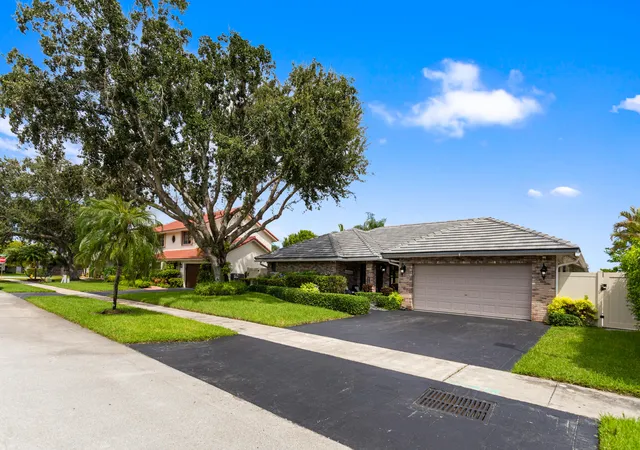 Photo 2 of Single family home for sale at 14251 Appalachian Trl, Davie, FL 33325 | MLS# B26069525 | Listing updated on 2026-09-13